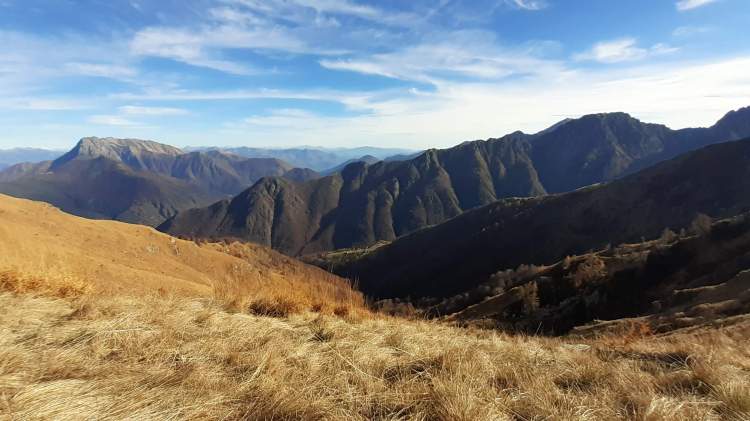 Si continua in cresta...